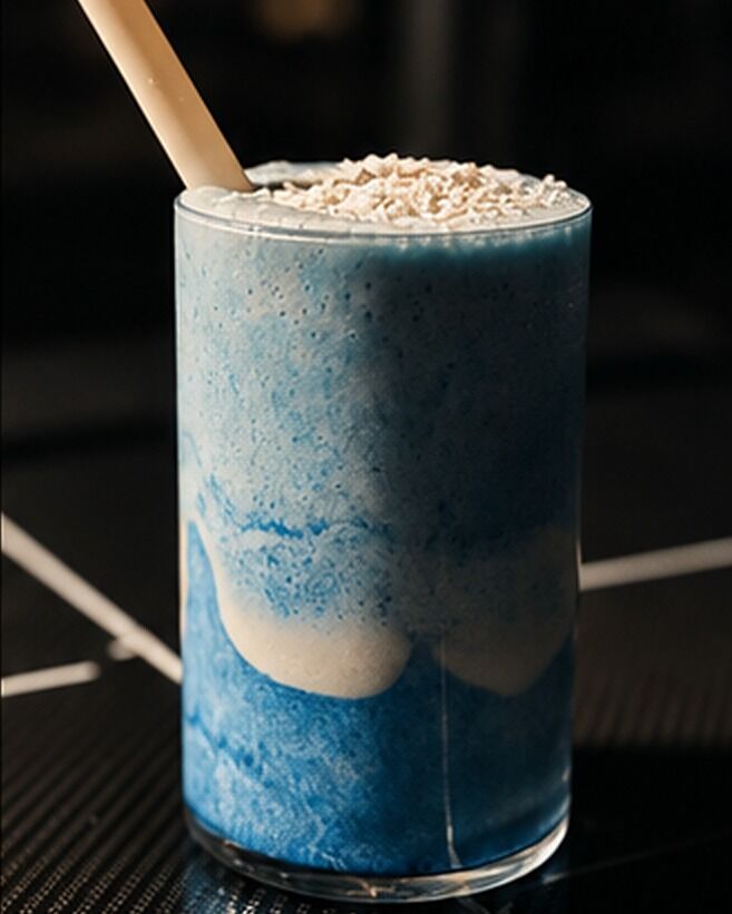 Nourishment at HOM: juice bar smoothies and functional food
